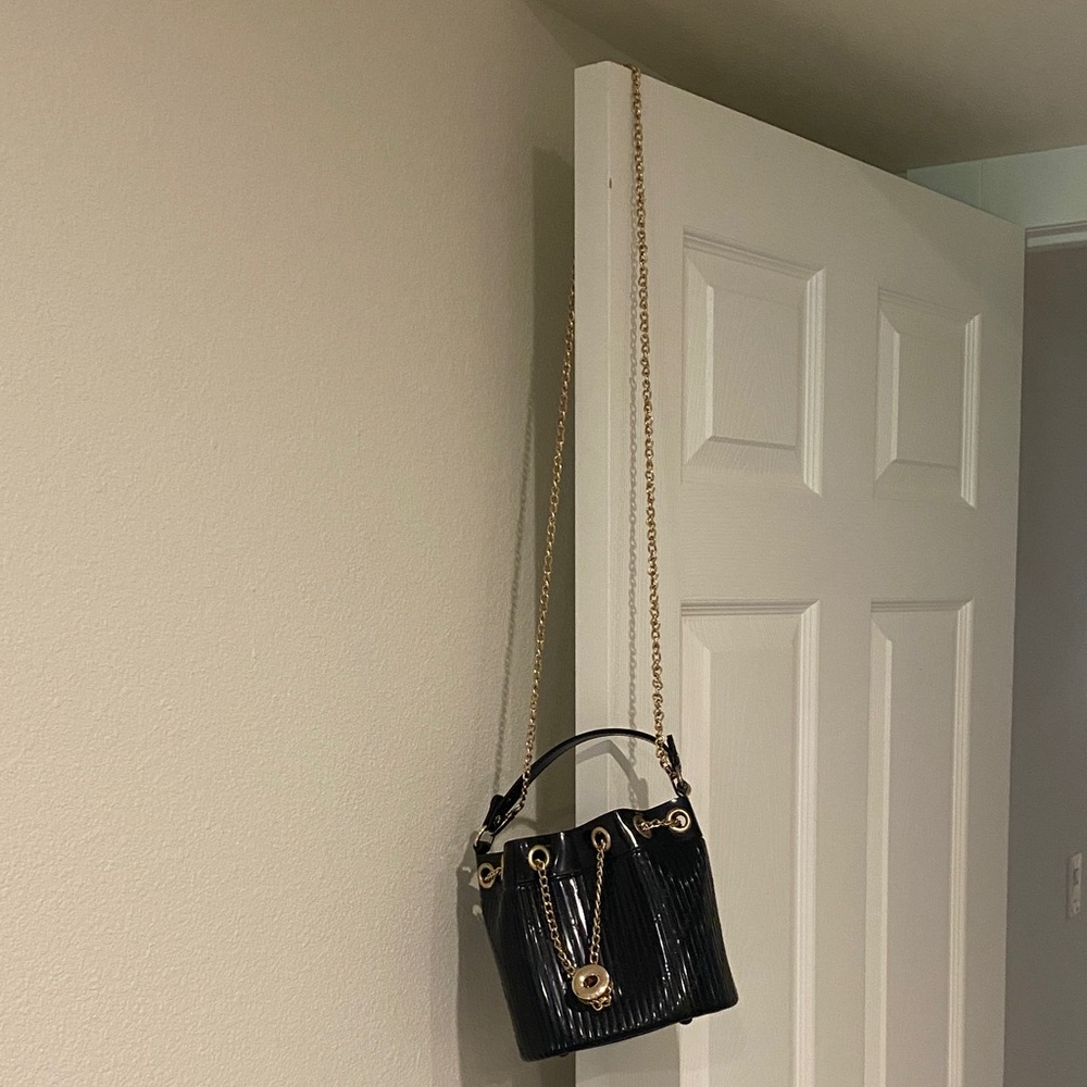 Elegant Black Handbag with Gold Accents